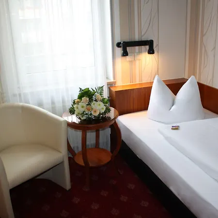 Berlin 3* لبسيا