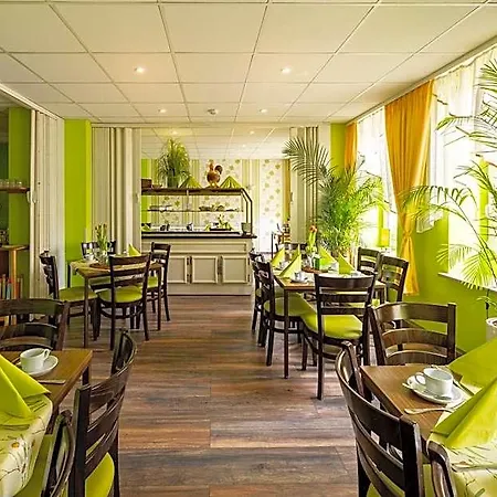 Berlin 3*