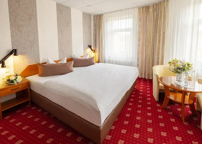 Отель Berlin 3*